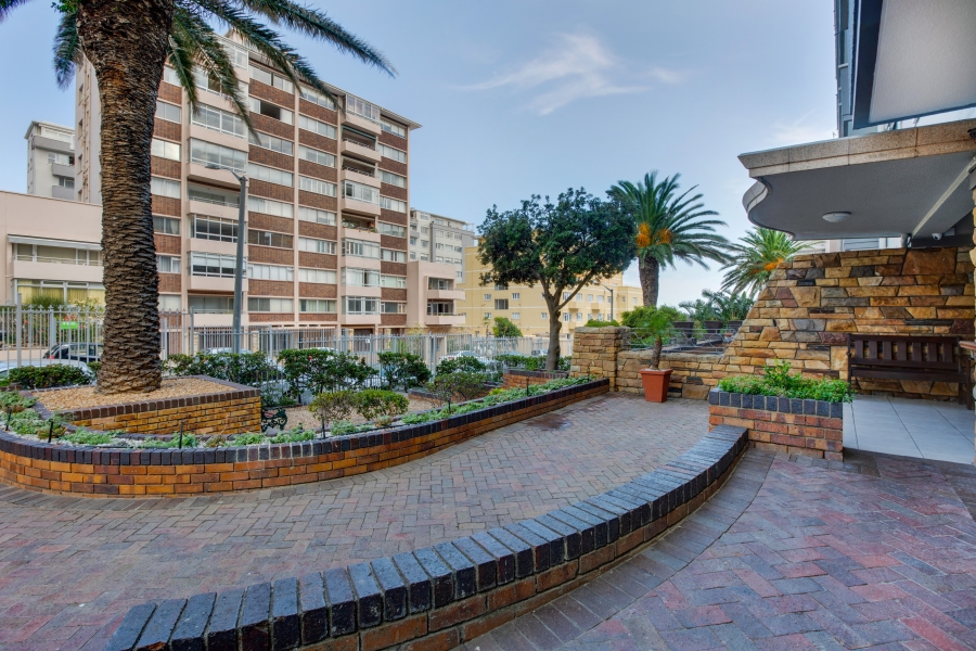 1 Bedroom Property for Sale in Sea Point Western Cape